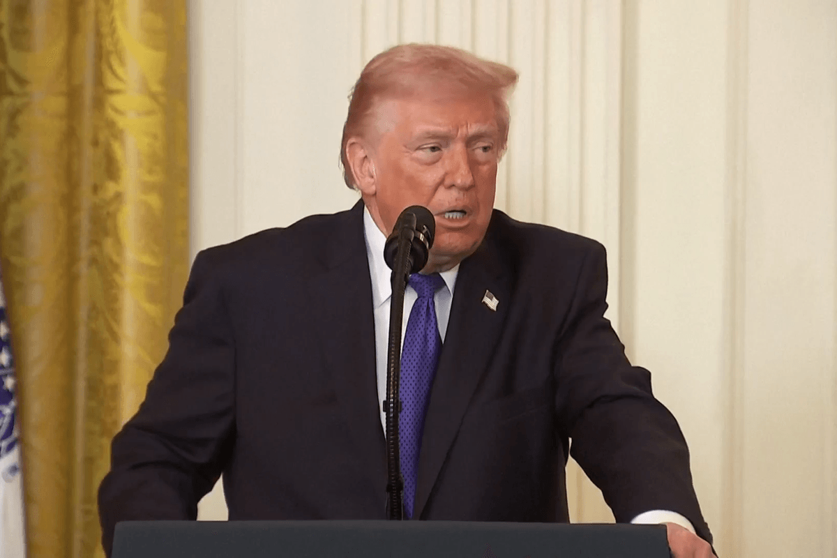 Donald Trump sets date for US to 'crush' Iran as President issues IRGC warning