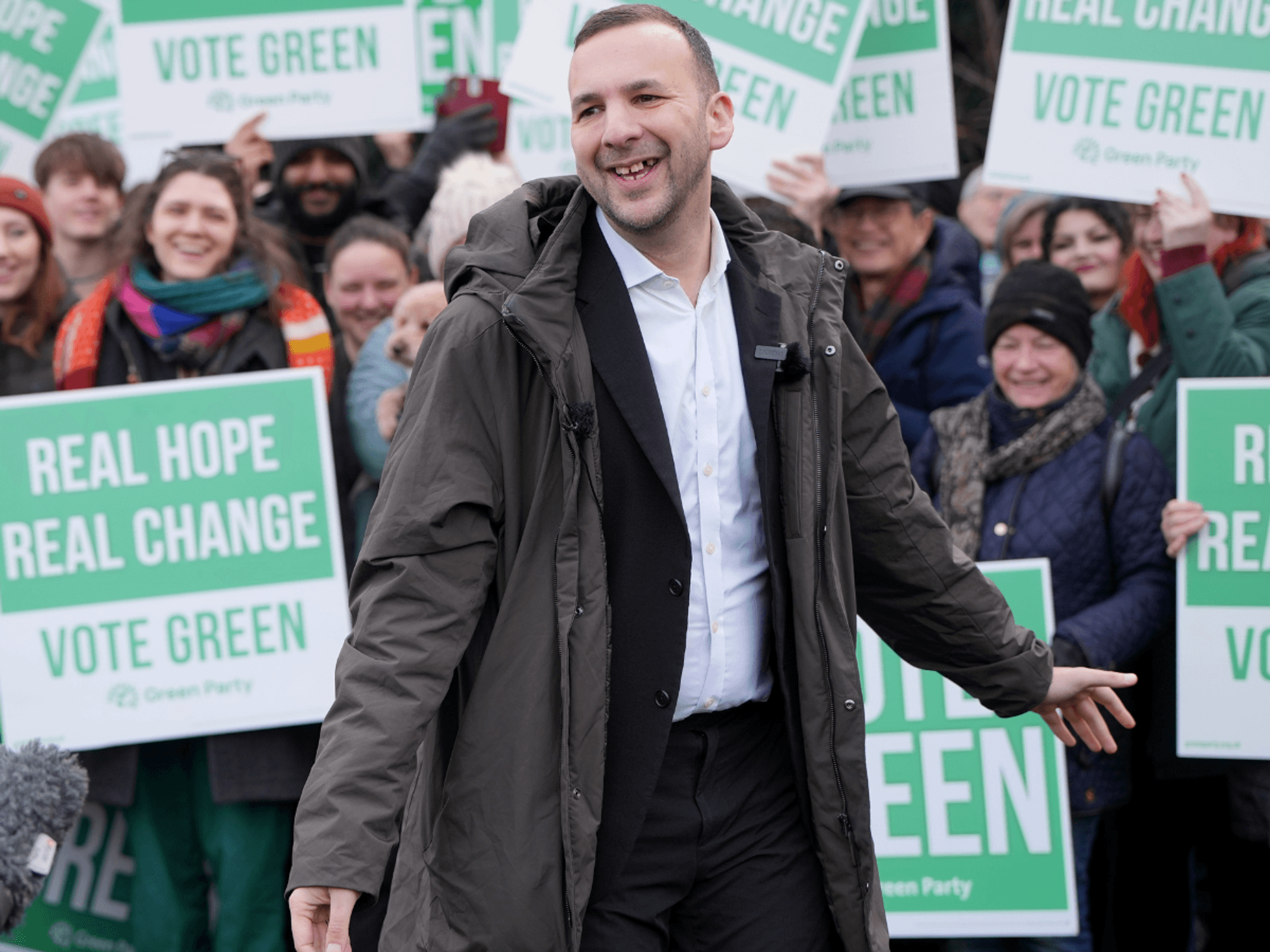 Trans row erupts within Greens as gender-critical group plans to sue party over 'queerphobia witch hunt'