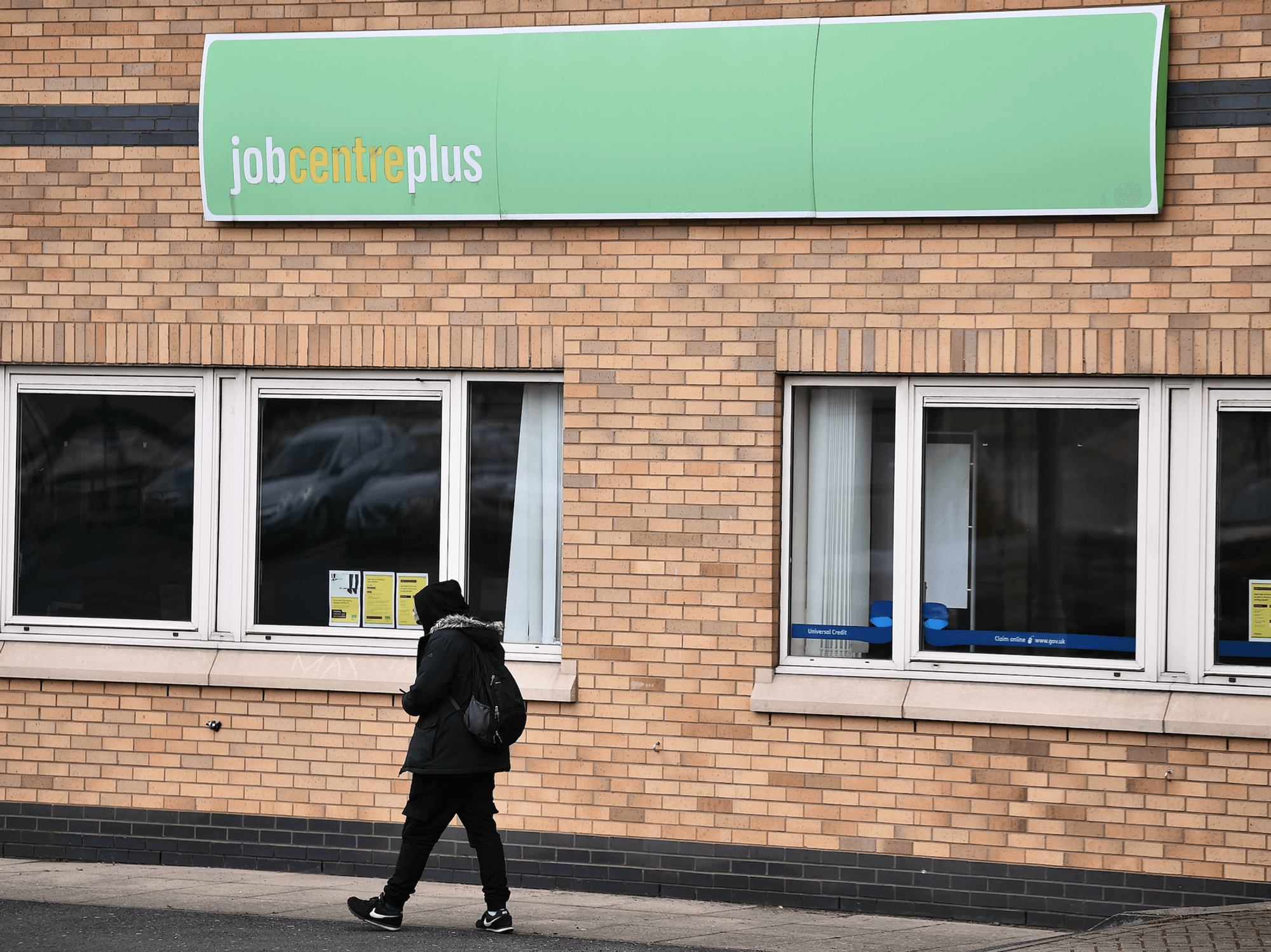 POLL: Should settled migrants be able to claim benefits? YOU DECIDE