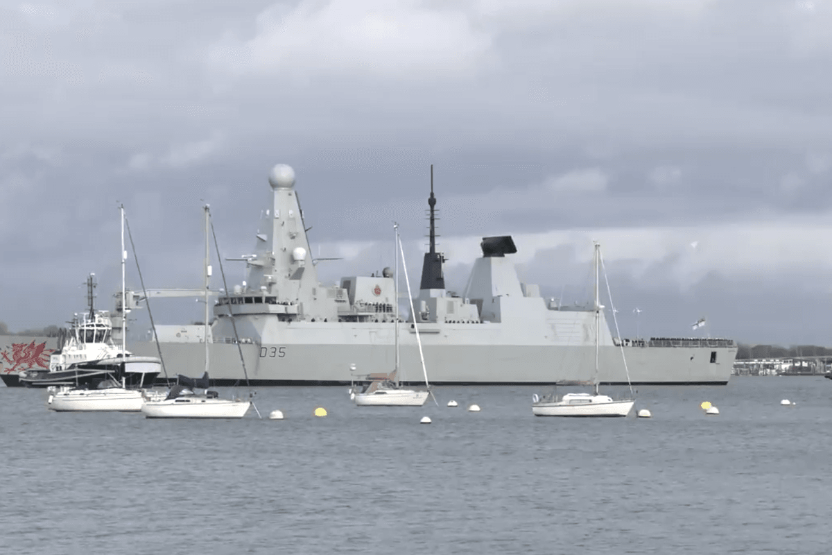 WATCH: HMS Dragon FINALLY leaves Portsmouth and sets sail for Cyprus amid escalating war
