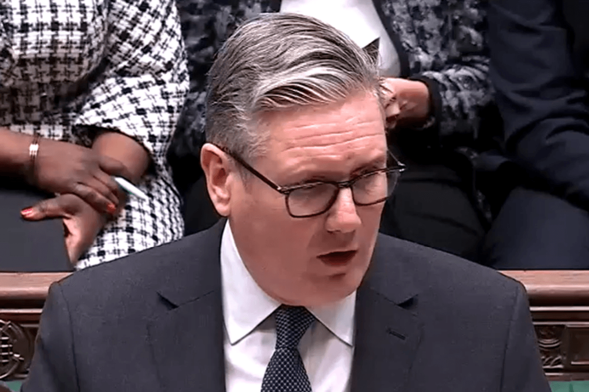 Keir Starmer accuses Nigel Farage and Kemi Badenoch of 'screeching U-turn' over Iran war during PMQs