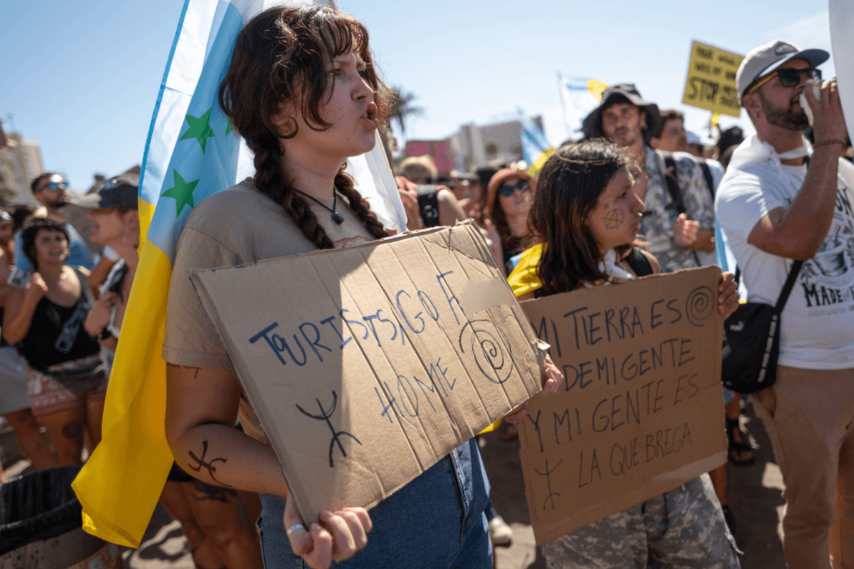 Anti-tourist protests return to Tenerife as furious locals launch attacks just weeks before Easter holidays