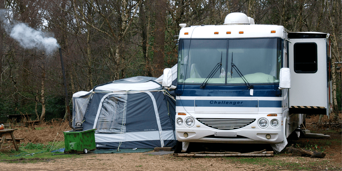 Planning row in Buckinghamshire spirals out of control as travellers’ mobile home is burned down overnight Planning row in Buckinghamshire spirals out of control as travellers’ mobile home is burned down overnight