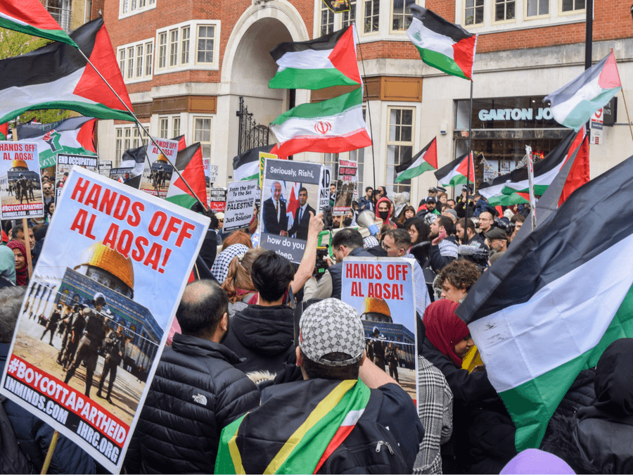 Thousands of pro-Tehran protesters to descend on London TODAY as police vow to 'act decisively'