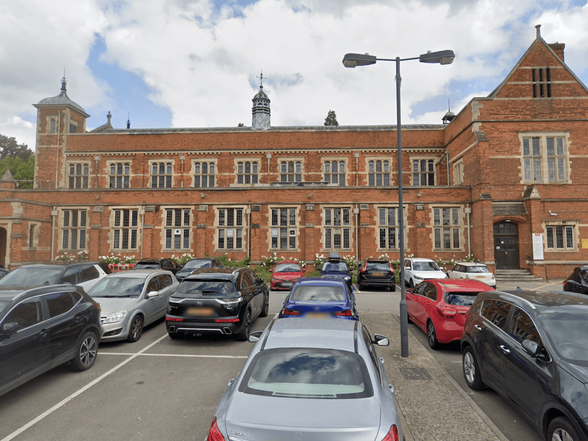 Imam given ‘slap on the wrist’ for saying women must serve husbands