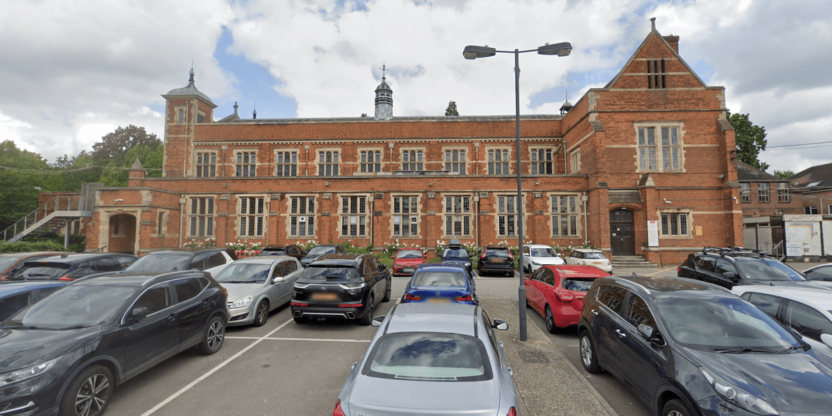 Imam given ‘slap on the wrist’ for saying women must serve husbands Imam given ‘slap on the wrist’ for saying women must serve husbands