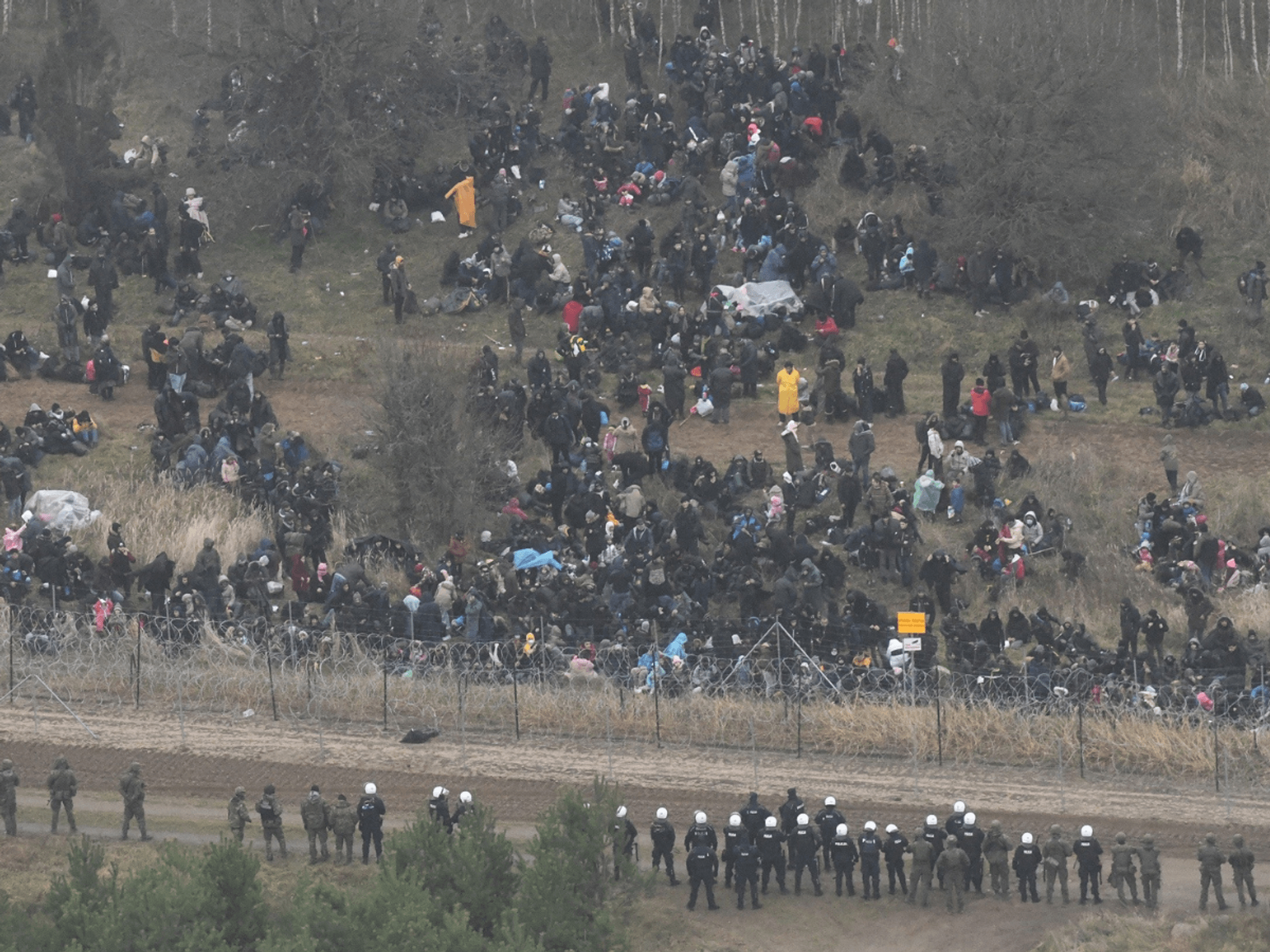 Belarus ‘giving migrants combat training before sending them to EU borders’