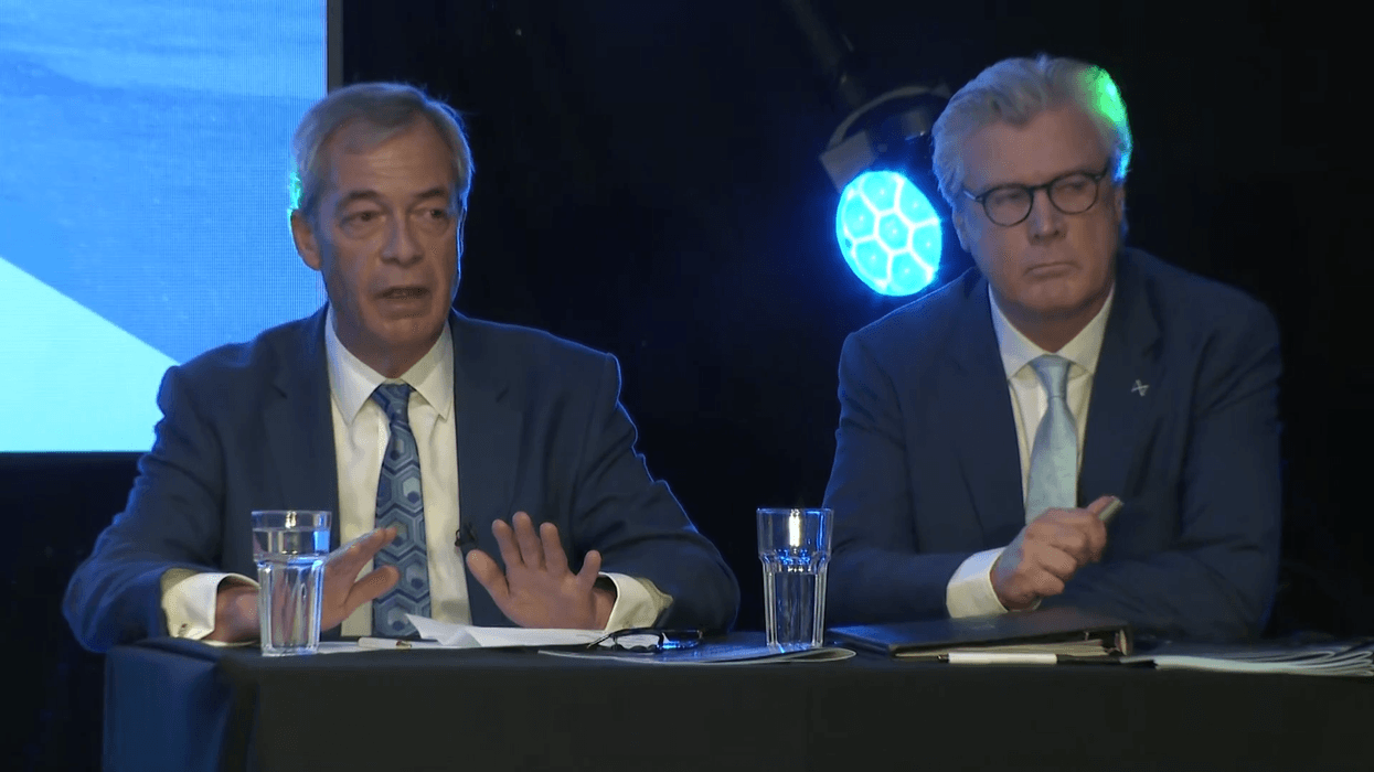 WATCH: Nigel Farage tells GB News that rejoinin...