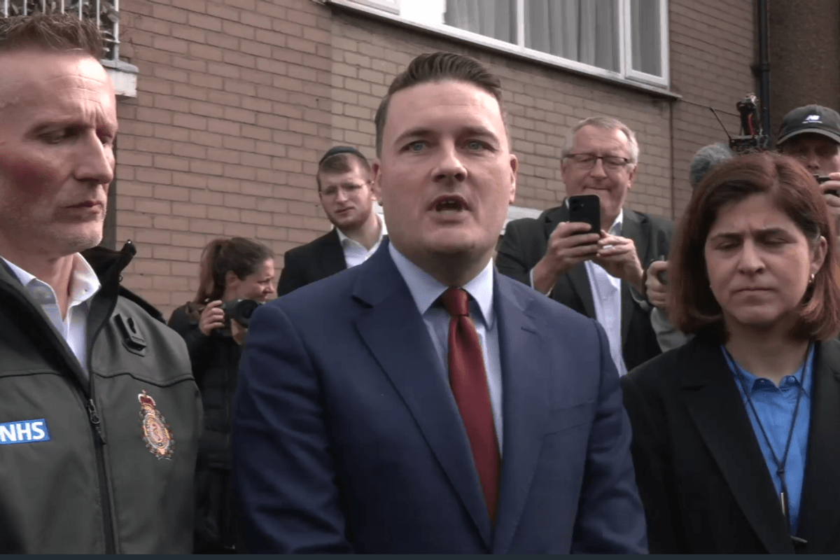 WATCH: Wes Streeting praises 'brilliant' volunteers who bravely responded to antisemitic attack that torched London ambulances