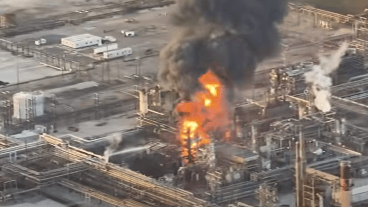 Huge explosion at oil refinery rocks US state as residents told to take shelter