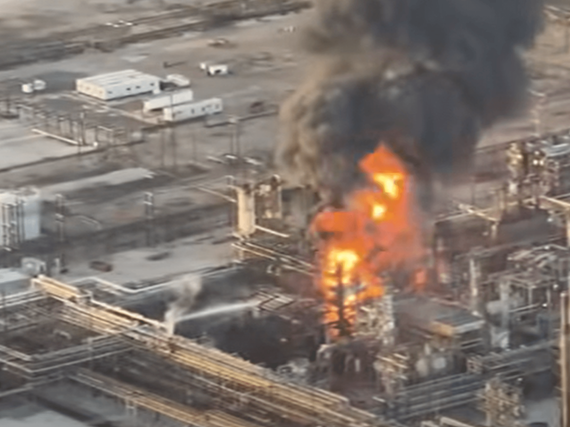 Huge explosion at oil refinery rocks US state as residents told to take shelter
