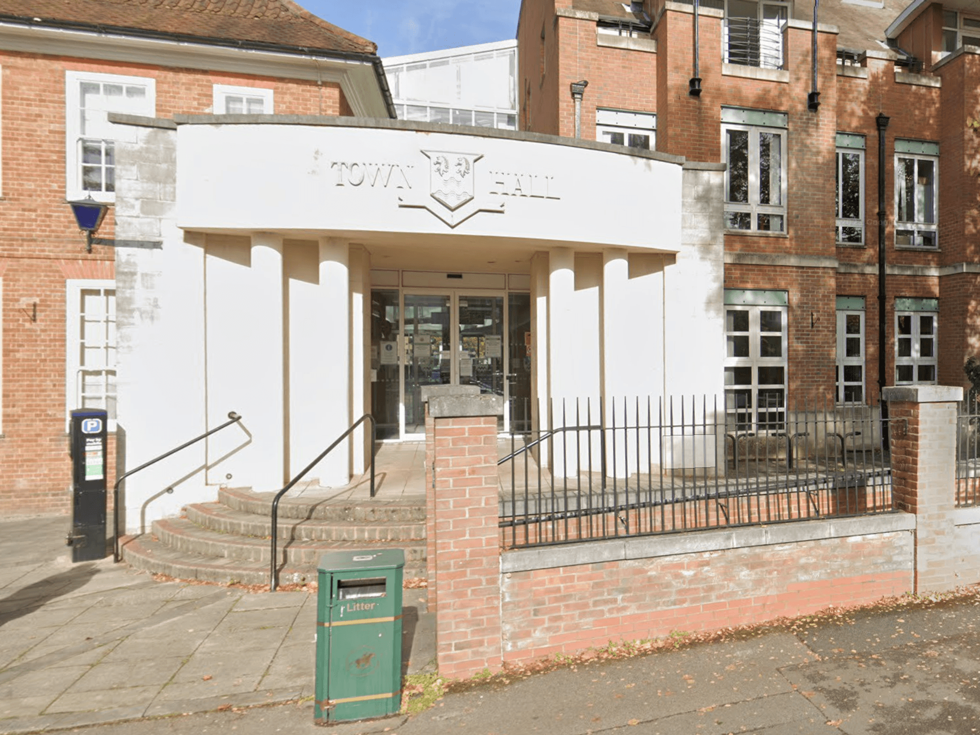 Local council urgently evacuates offices after suspected bomb delivered to building