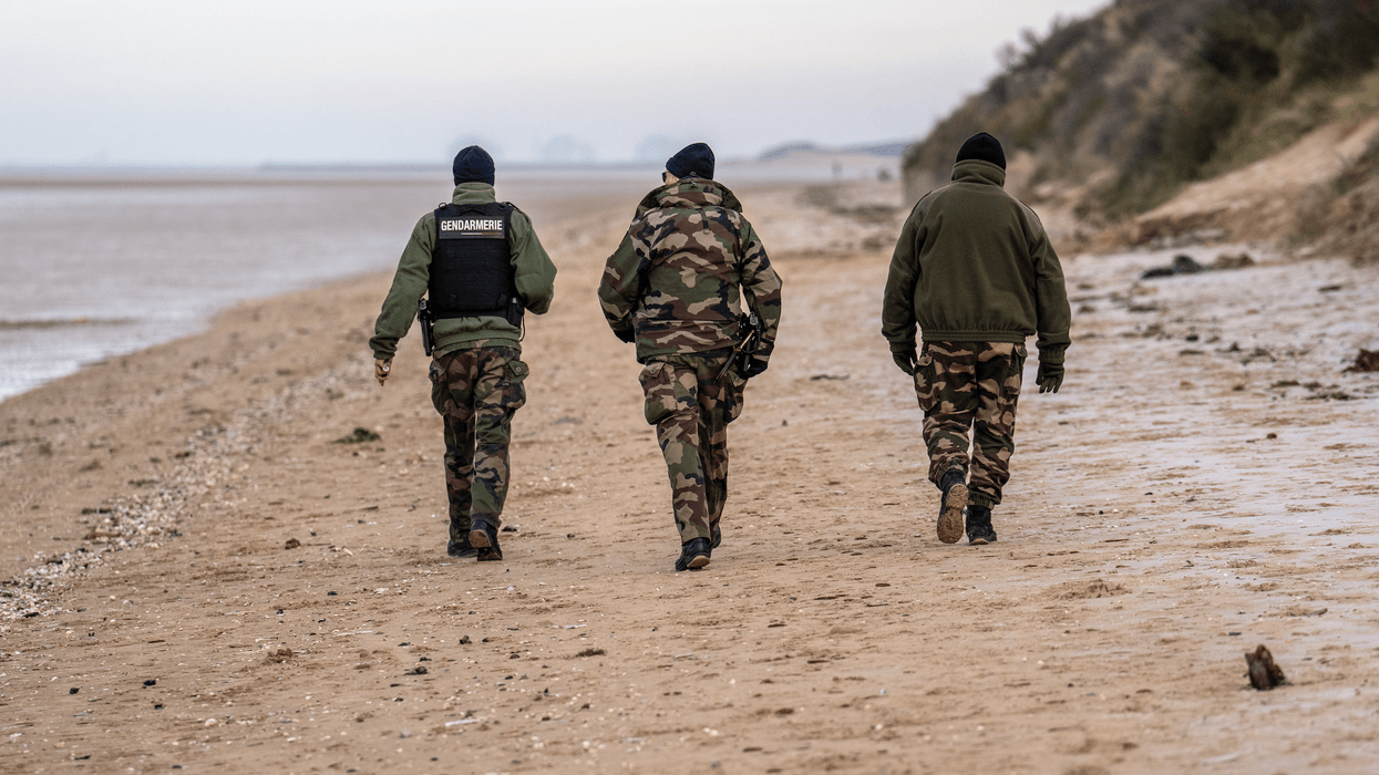 POLL: Should Britain stop paying France to intercept small boats? YOU DECIDE