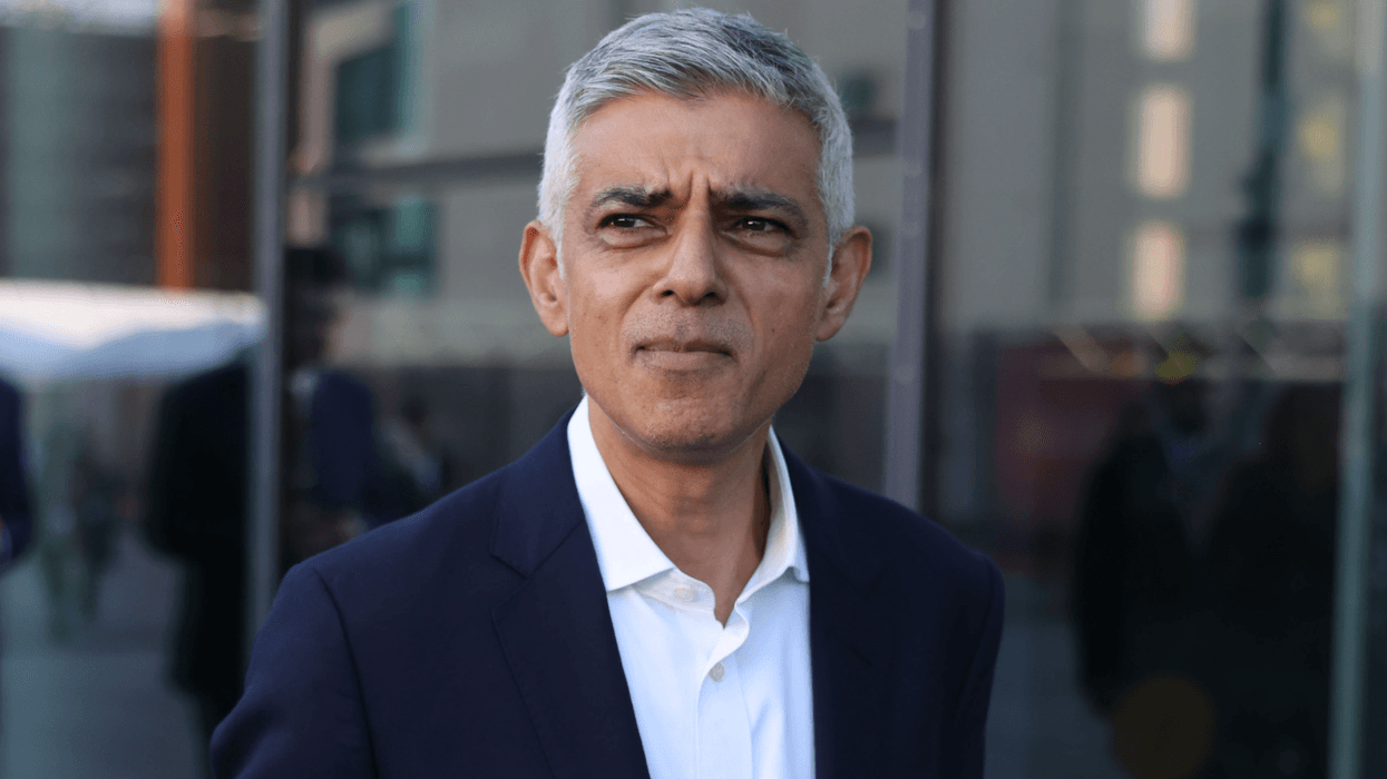 Armed security guarding Sadiq Khan leave bag filled with guns outside his home while feral youths...
