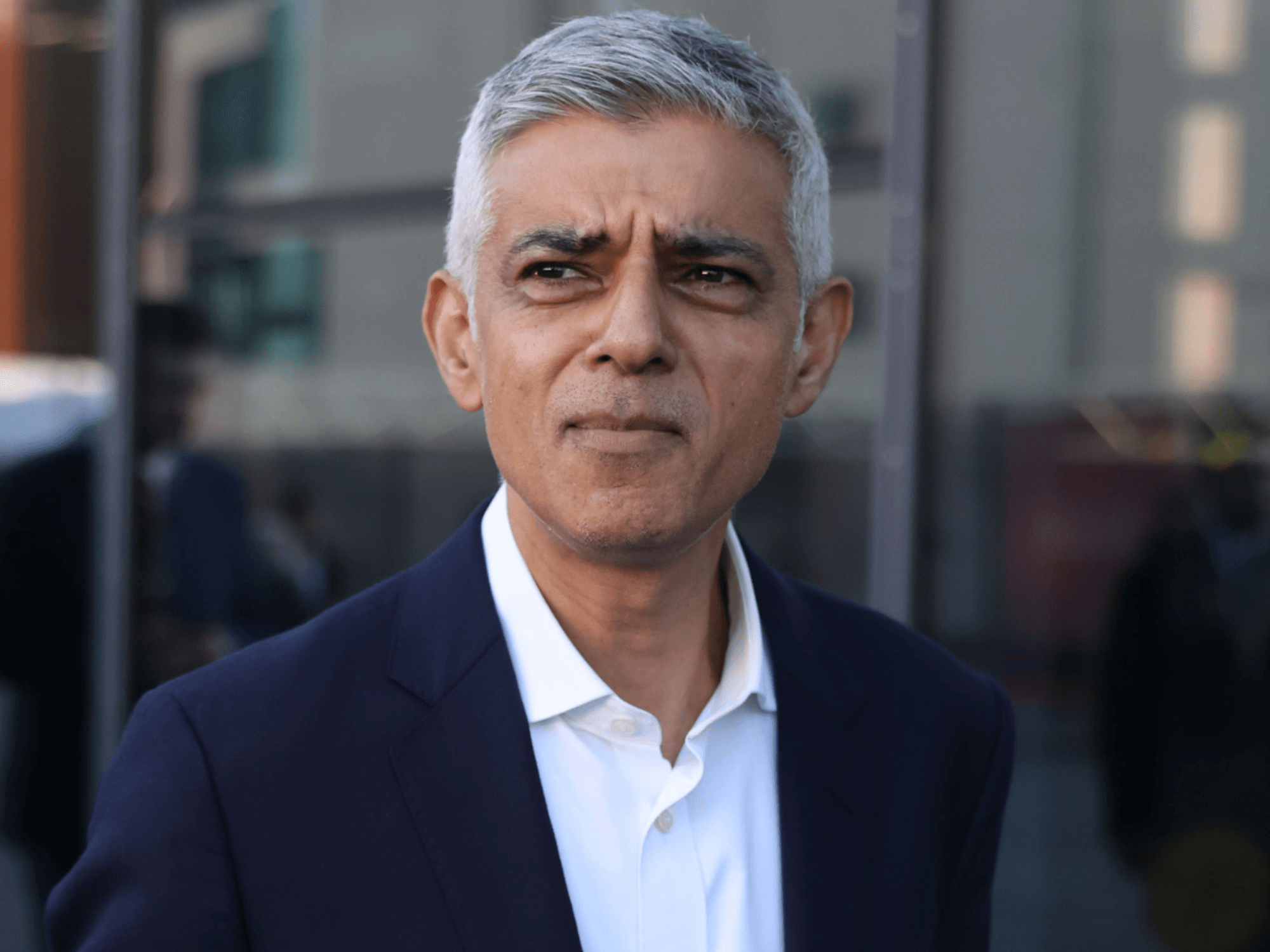 Armed security guarding Sadiq Khan leave bag filled with guns outside his home while feral youths...