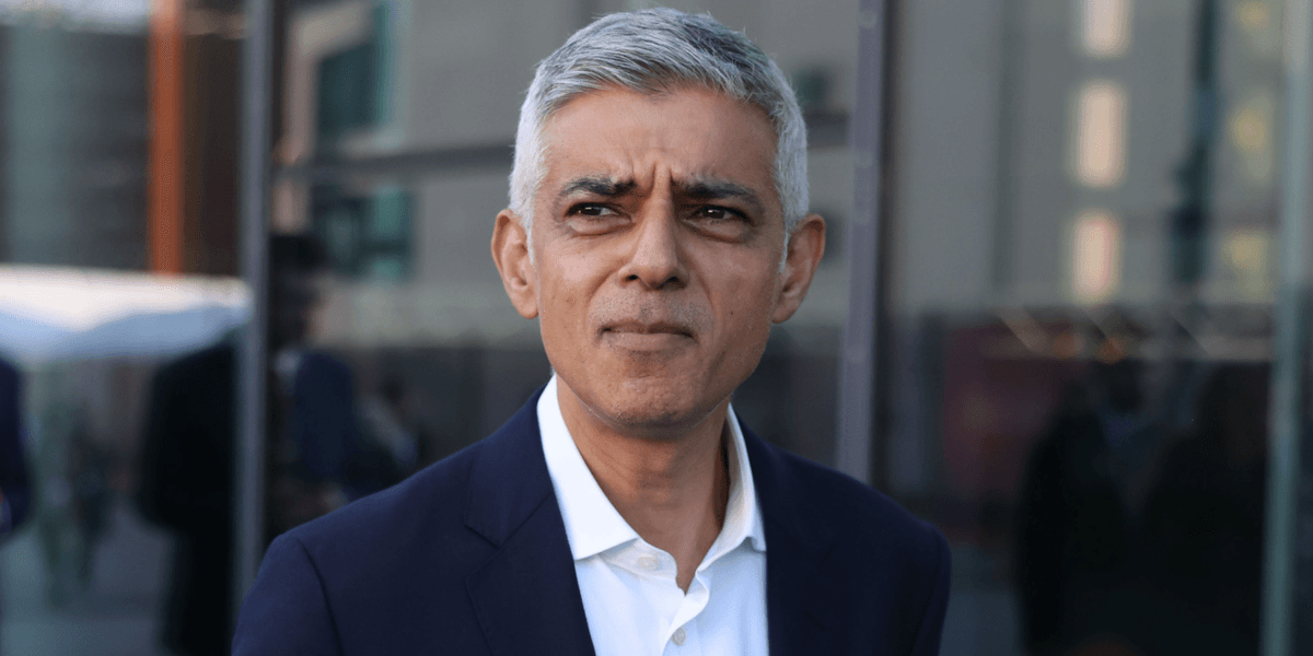 Armed security guarding mayor leave bag filled with guns outside his home while feral youths terrorised Clapham Armed security guarding mayor leave bag filled with guns outside his home while feral youths terrorised Clapham