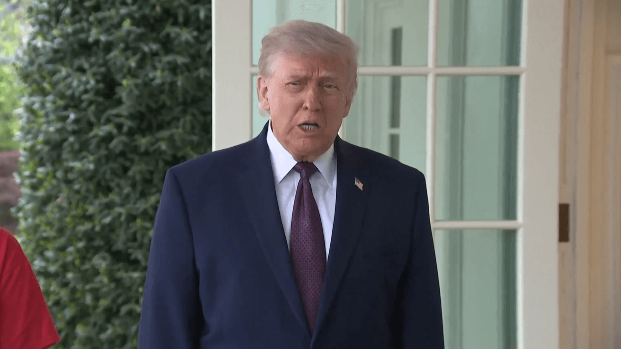 WATCH: Donald Trump accuses Iran of 'blackmaili...