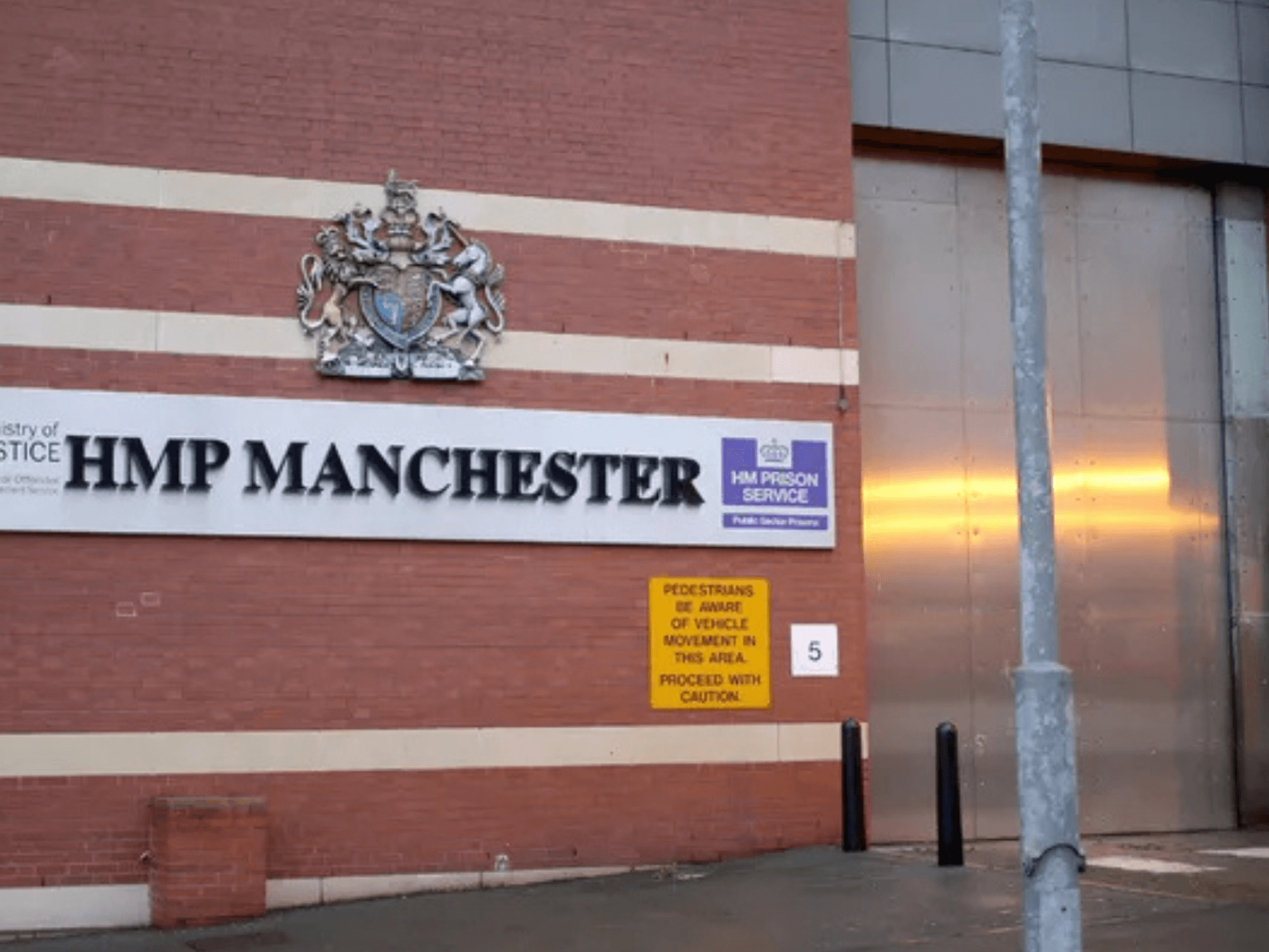 Gangs smuggle drugs through broken prison windows with use of drones, watchdog reveals