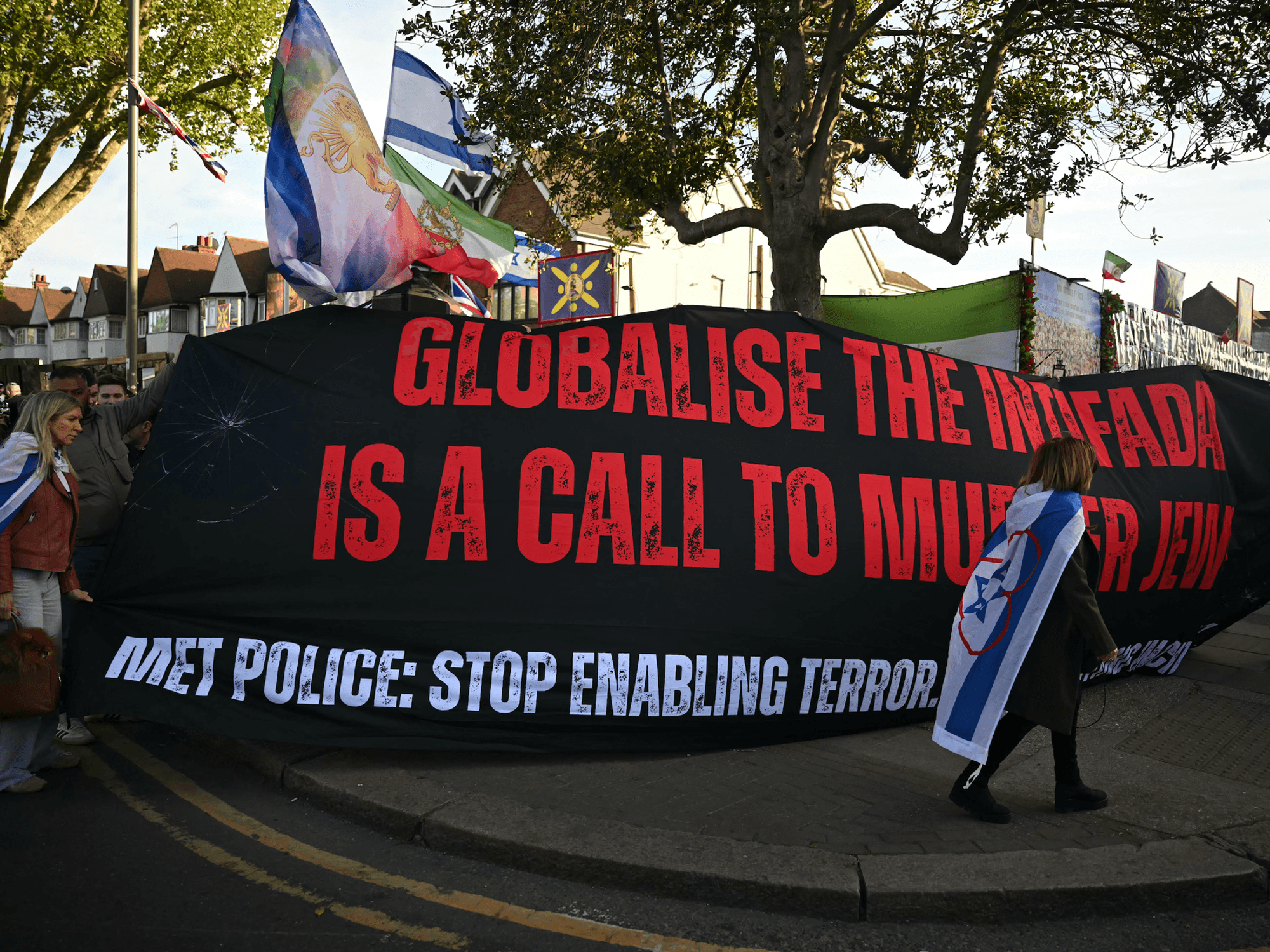 I've lived in Golders Green for 35 years. I'll tell you who is really to blame for Jew hate