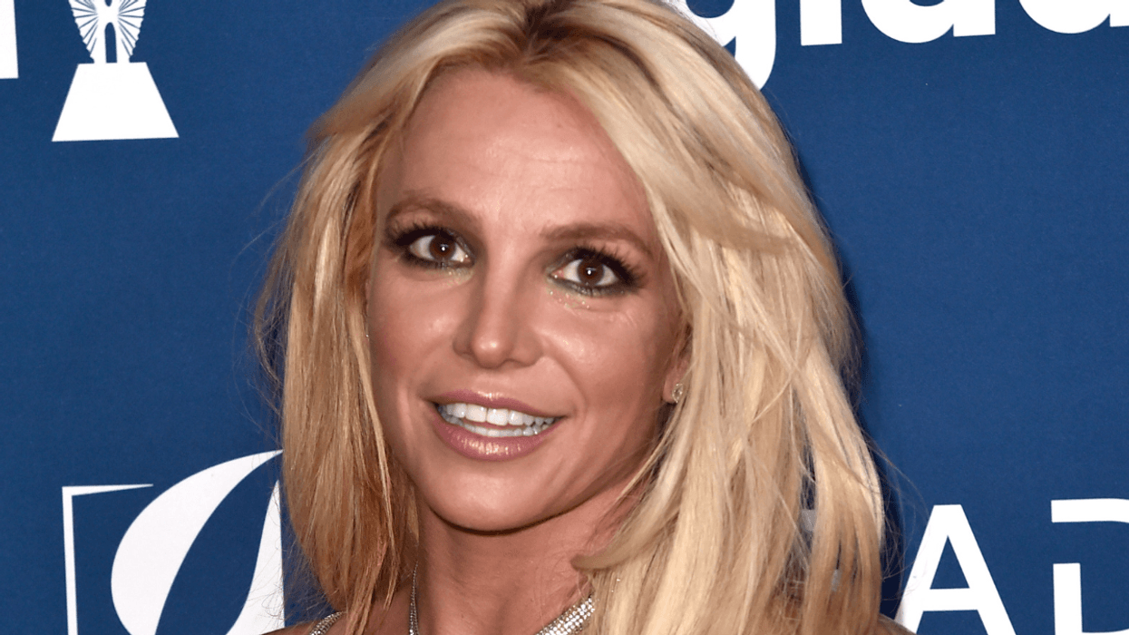 Britney Spears' team fires back after singer accused of 'barking and carrying knife' in restaurant