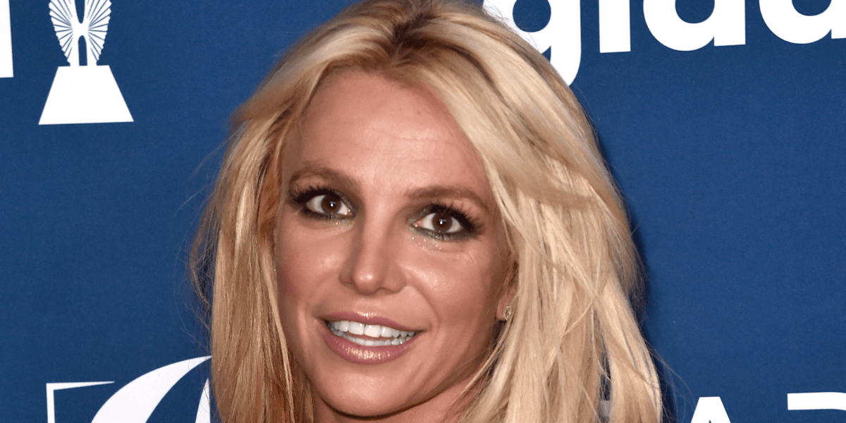 Britney Spears’ team fires back after singer accused of ‘barking and carrying knife’ in restaurant Britney Spears’ team fires back after singer accused of ‘barking and carrying knife’ in restaurant