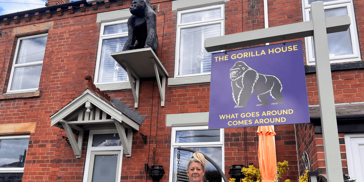‘World gone mad!’ Homeowner’s fury as council demands she removes gorilla or faces £20,000 fine ‘World gone mad!’ Homeowner’s fury as council demands she removes gorilla or faces £20,000 fine