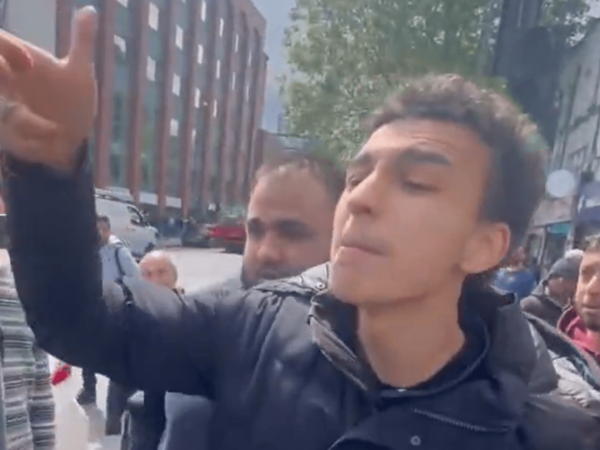 Met launches hunt for man who called for 'dirty Jews to get beheaded one by one'