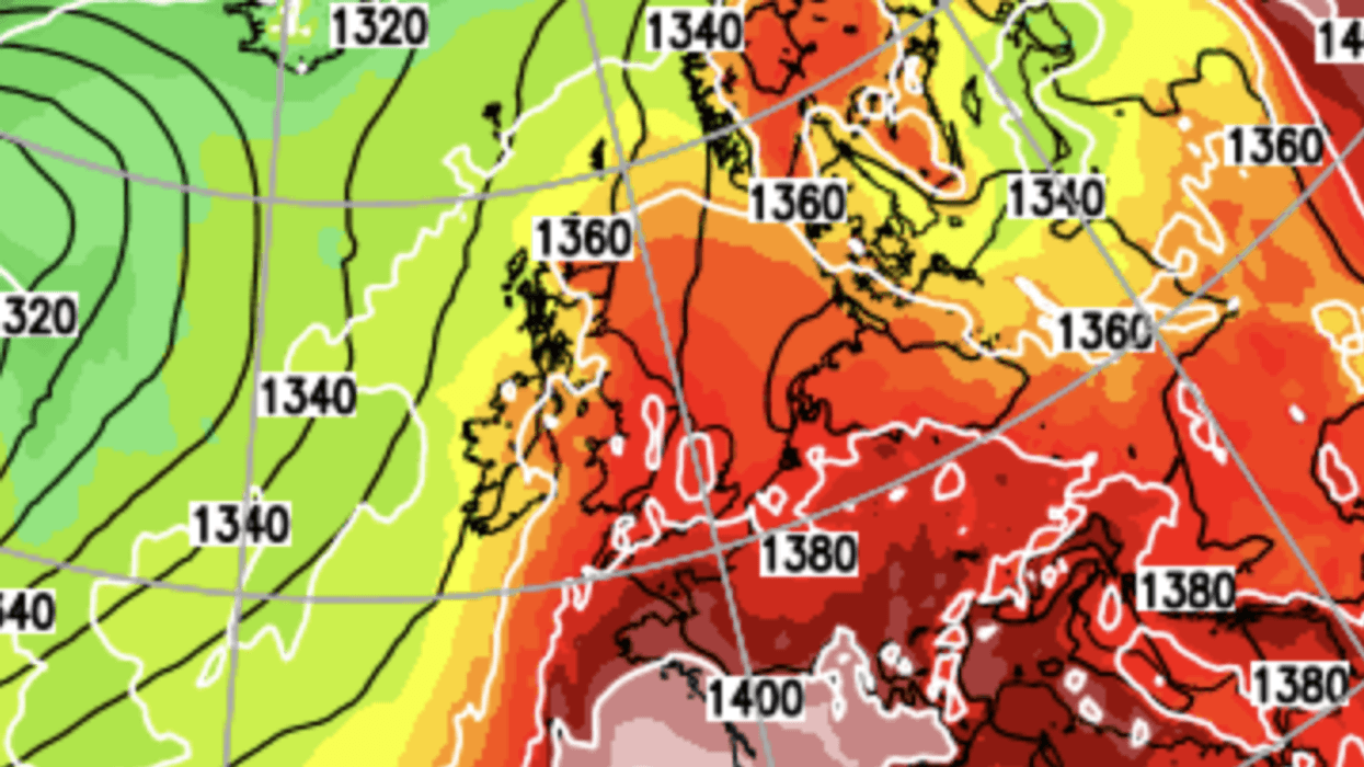 Surging temperatures during first heatwave of summer set to bring thunderstorms