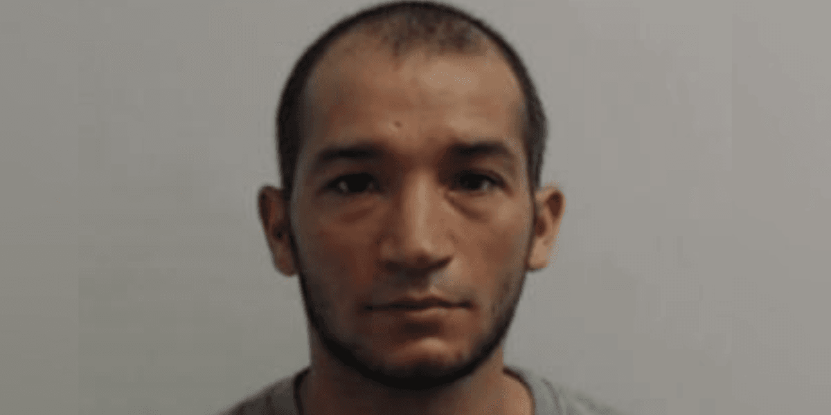 Rapist jailed after attacking girl, 14, in flat while on bail for grooming two other children Rapist jailed after attacking girl, 14, in flat while on bail for grooming two other children