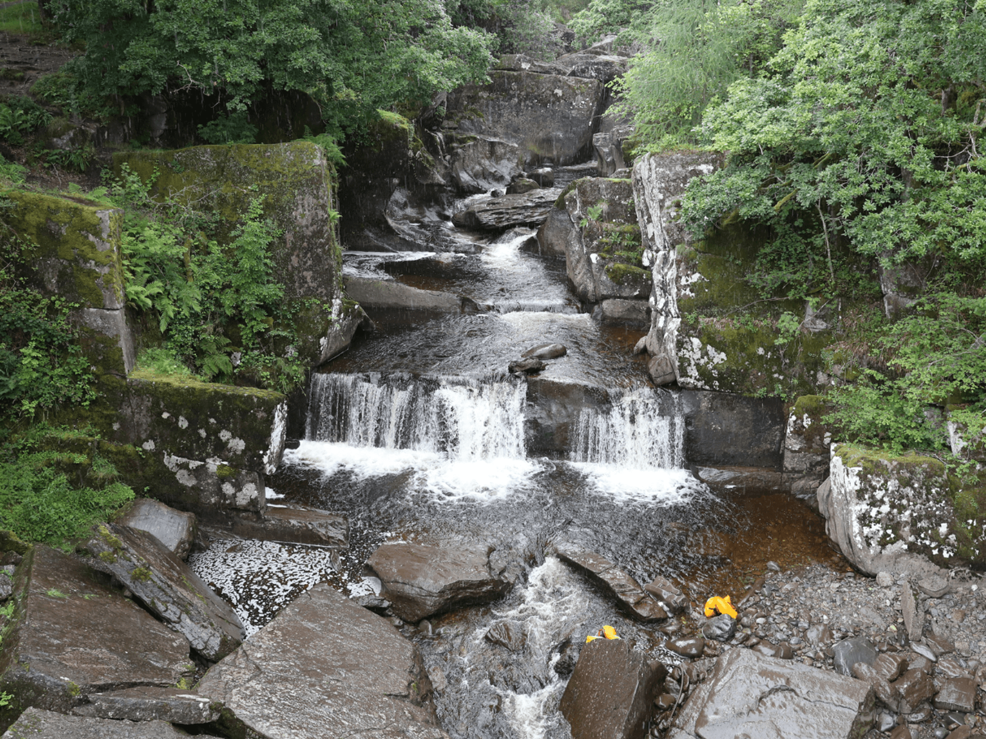 Body of boy, 16, pulled from water near Scottish beauty spot as heatwave-related death toll conti...