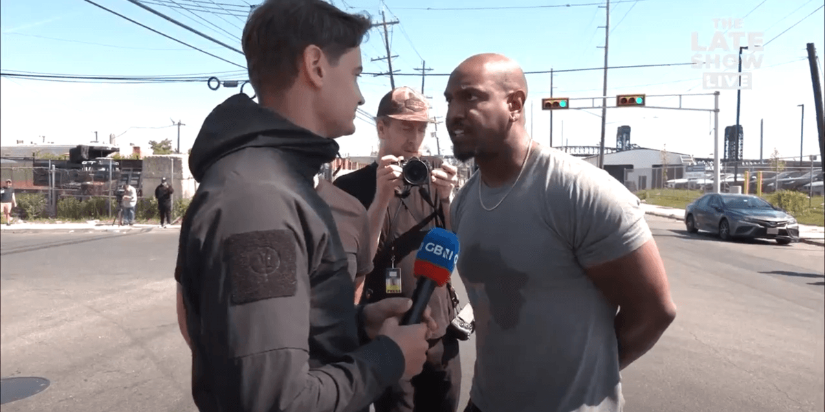 My surprise encounter with a rage-filled, violent thug outside an ICE detention centre