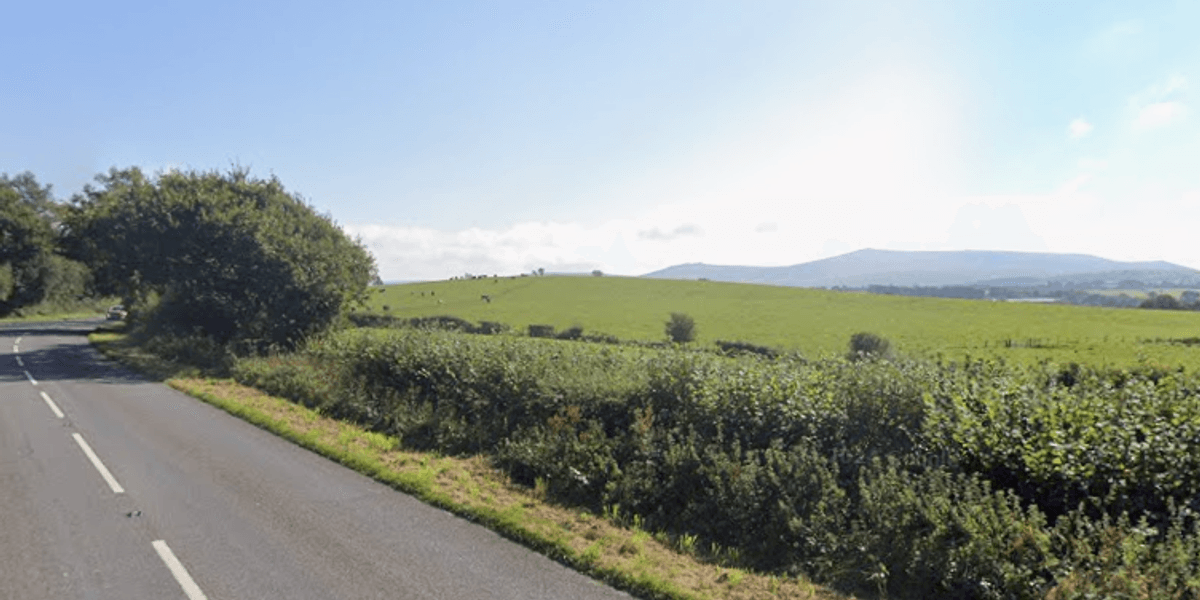 incident in field near leafy British town as police rush to ‘ongoing’ incident incident in field near leafy British town as police rush to ‘ongoing’ incident