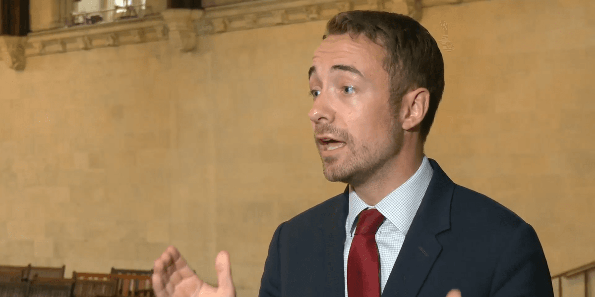 Watch moment Labour MP issues plea to Nigel Farage in aftermath of teen’s death Watch moment Labour MP issues plea to Nigel Farage in aftermath of teen’s death