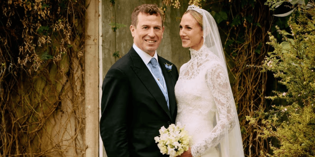 Peter Phillips and Harriet Phillips release their official wedding portraits Peter Phillips and Harriet Phillips release their official wedding portraits