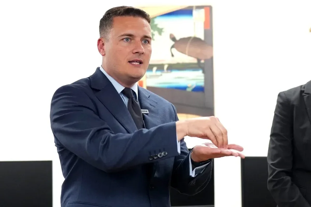 Wes Streeting declares war on 'sick note Britain' as Labour vows to get people off benefits