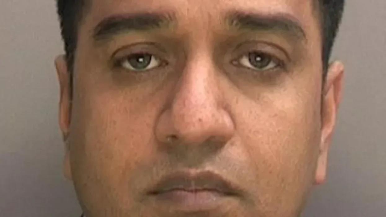 Fake Birmingham accountant jailed for giving out sham jobs to migrants in elaborate visa scam