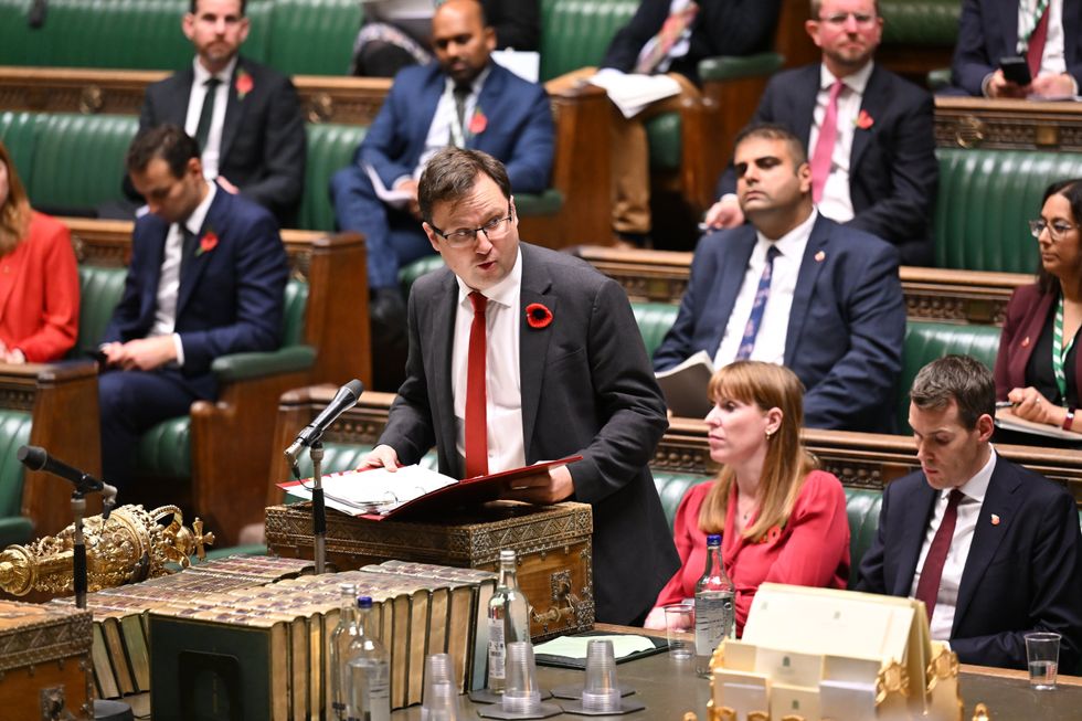 Ministro da Imigração, Alex Norris