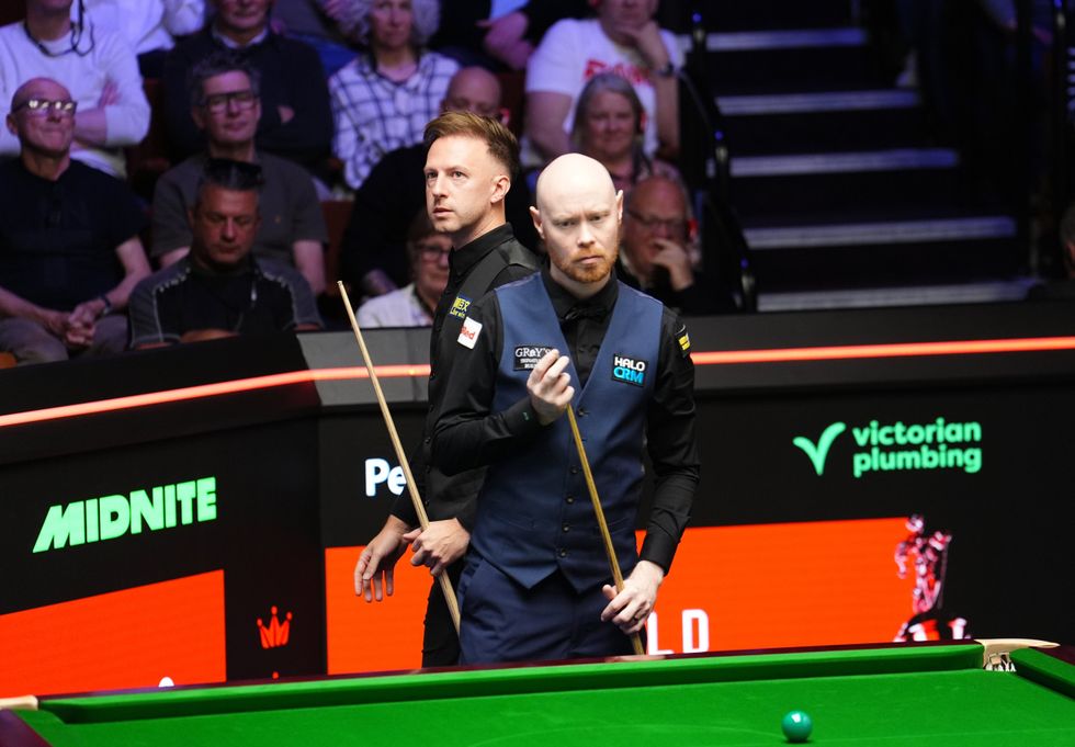 In a remarkably frank interview after the loss, Gary Wilson admitted he constantly arrives at tournaments "feeling like an embarrassment" despite continuing to earn a living on the professional circuit.