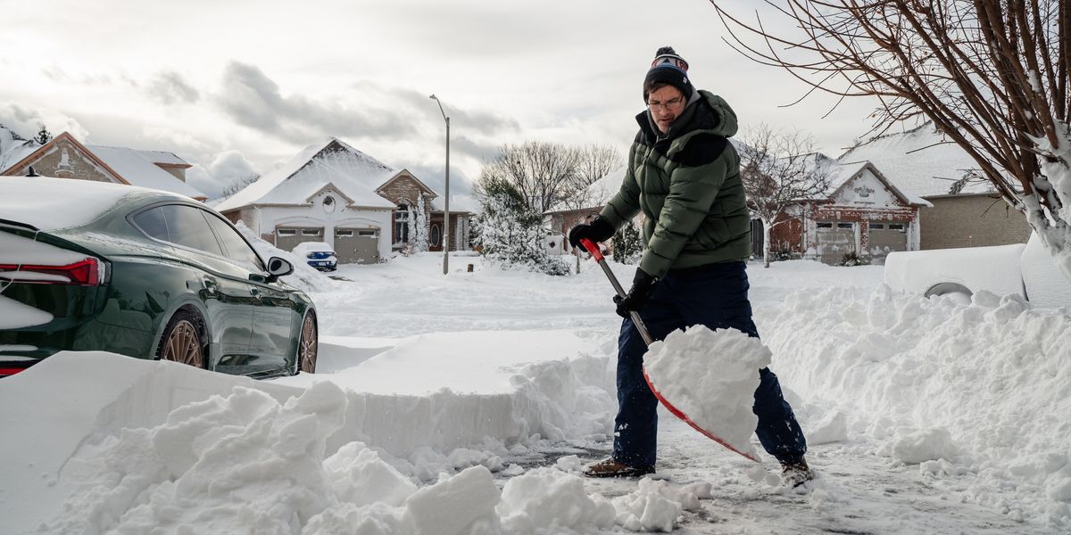 NextImg:Neighbour row erupts as man shovels snow into next door's garden to 'save time'
