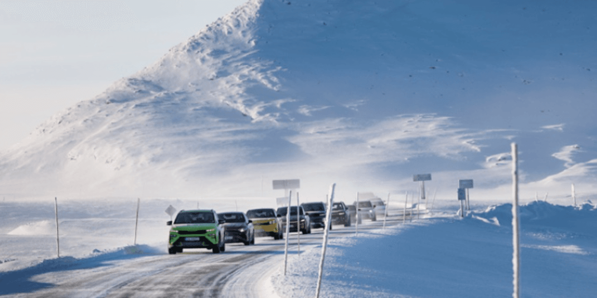 Electric cars ‘tested to their limit’ in extreme -32C temperatures as battery ranges drop Electric cars ‘tested to their limit’ in extreme -32C temperatures as battery ranges drop