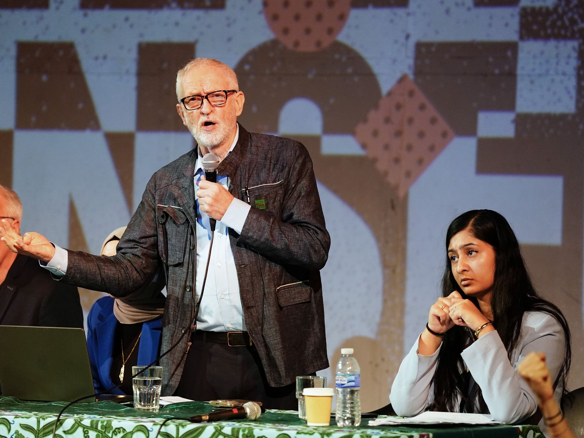 Independent MPs Jeremy Corbyn and Zarah Sultana