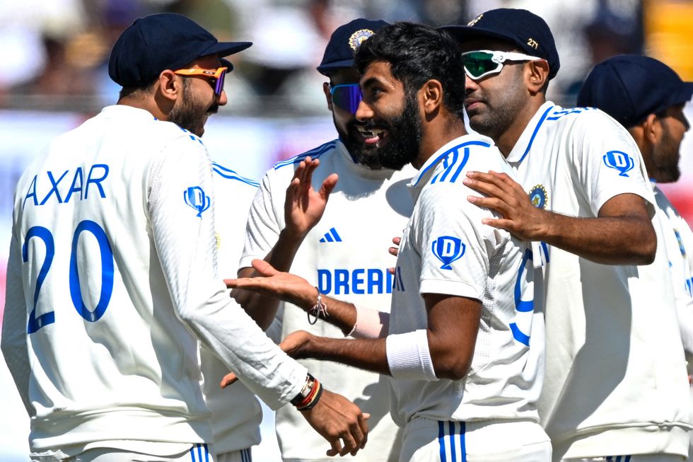 India celebrate vs England