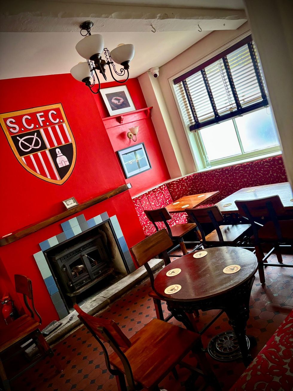Inside the Jolly Potters pub