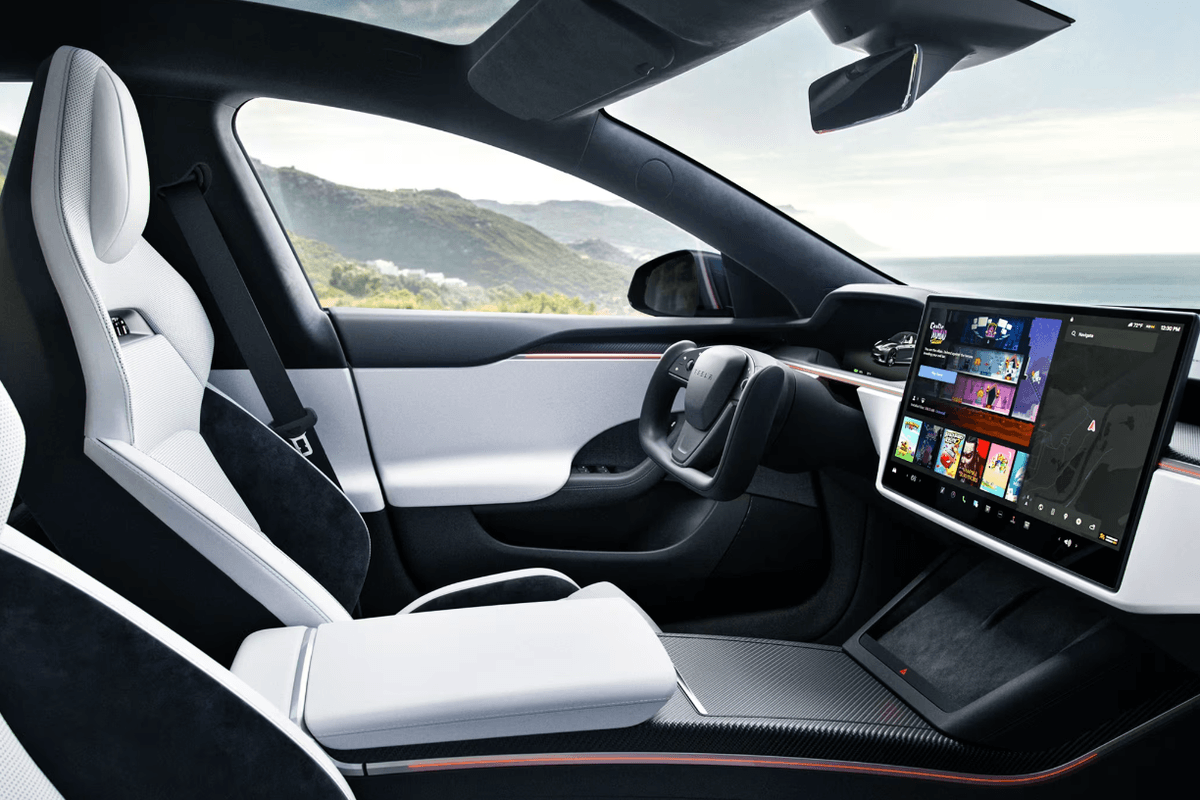 Interior of the Tesla Model S Plaid