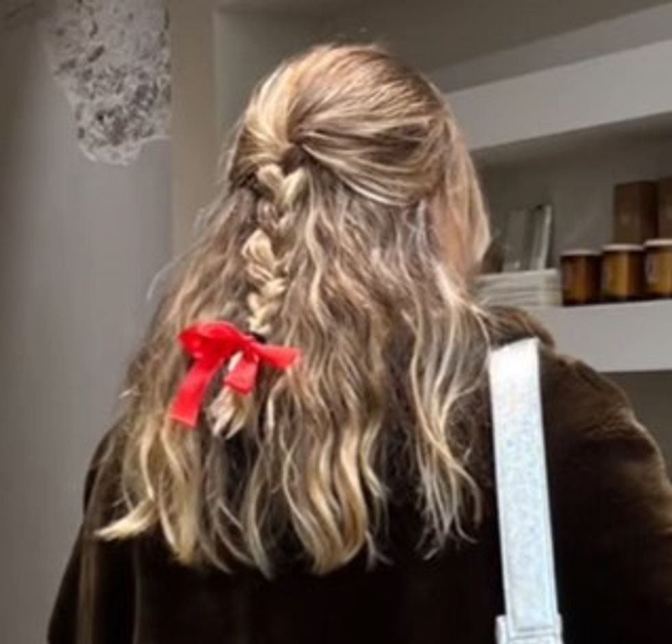 Isabella's hair before her transformation