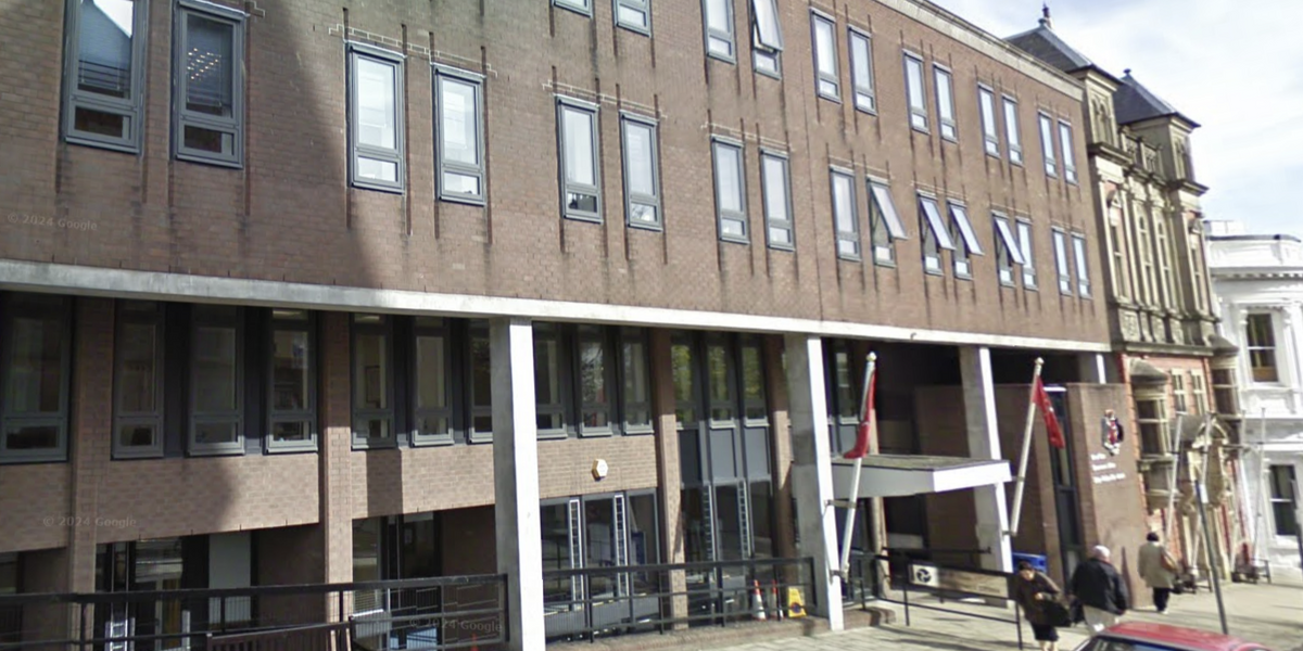 NextImg:Benefit fraudster wrongly claims over £24,000 after keeping secret that ex-husband was paying rent