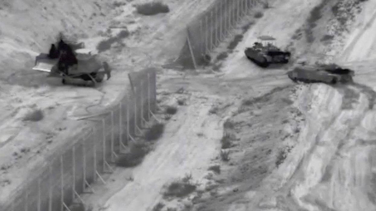 Israeli tanks launch overnight raid