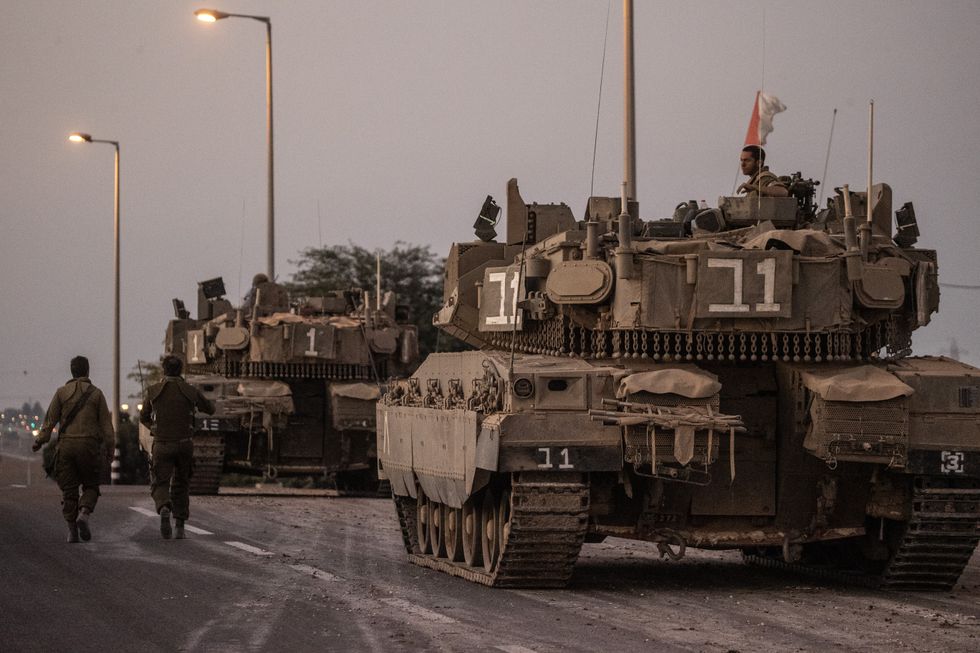 Israeli tanks move near Gaza border