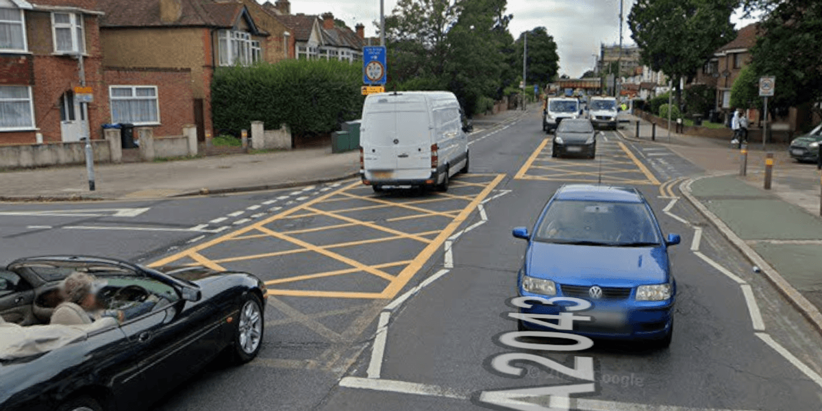 ‘It’s a cash cow!’ Drivers fume as yellow box junction rakes in £450k in just EIGHT MONTHS ‘It’s a cash cow!’ Drivers fume as yellow box junction rakes in £450k in just EIGHT MONTHS