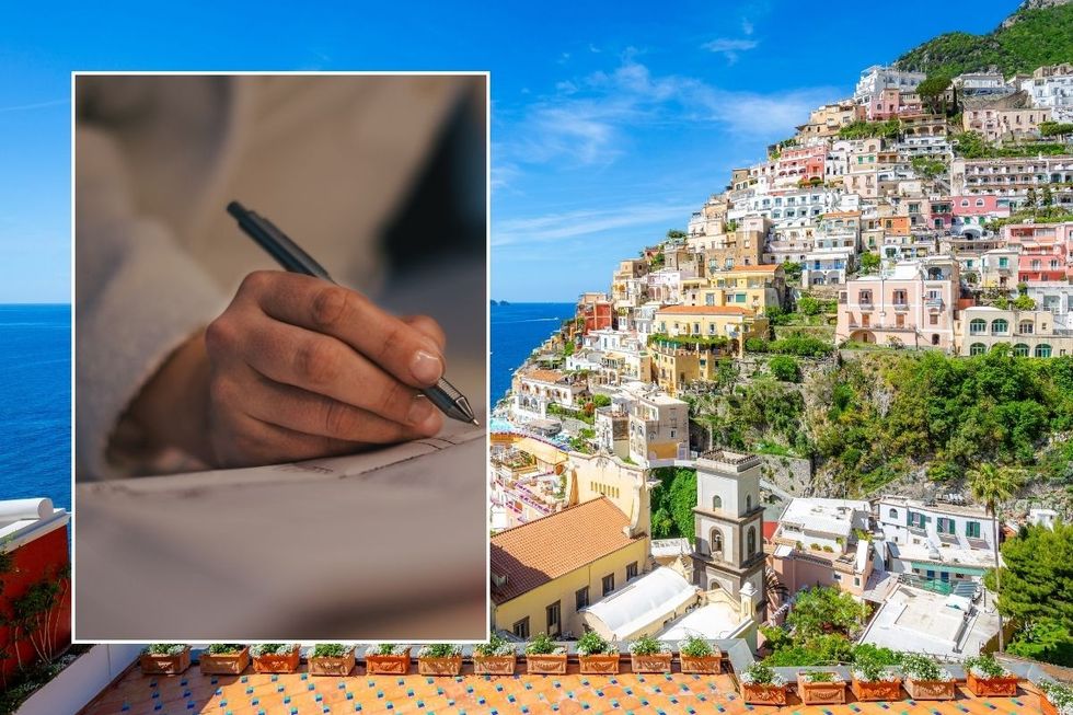 Italy travel signing